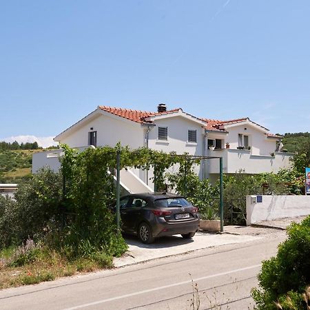 Guesthouse Aria Trogir Exterior photo